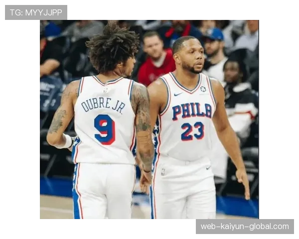 埃里克·戈登突破拉开空间提升火箭关键轮换得分效率