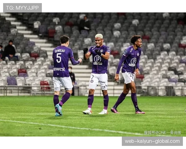 利雅得胜利联赛统治力争议持续，对争冠形势及表现稳定性形成考验