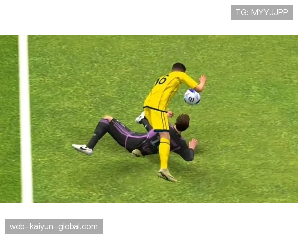 门将判罚标准全解析：哪些动作易被误判犯规？