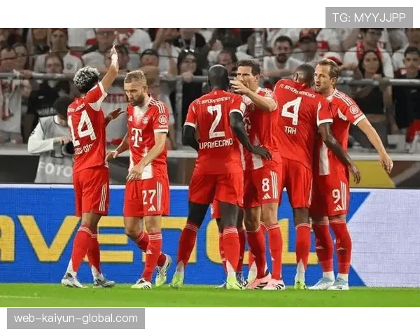 拜仁慕尼黑防守体系从高压到失位的阶段性变化，对球队稳定性造成考验